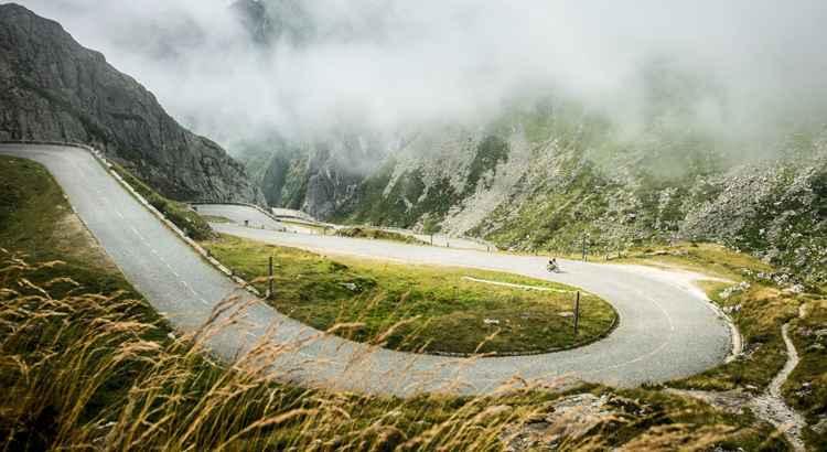 Schweiz Gotthardpass Airolo Roadcycling Switzerland Tourism